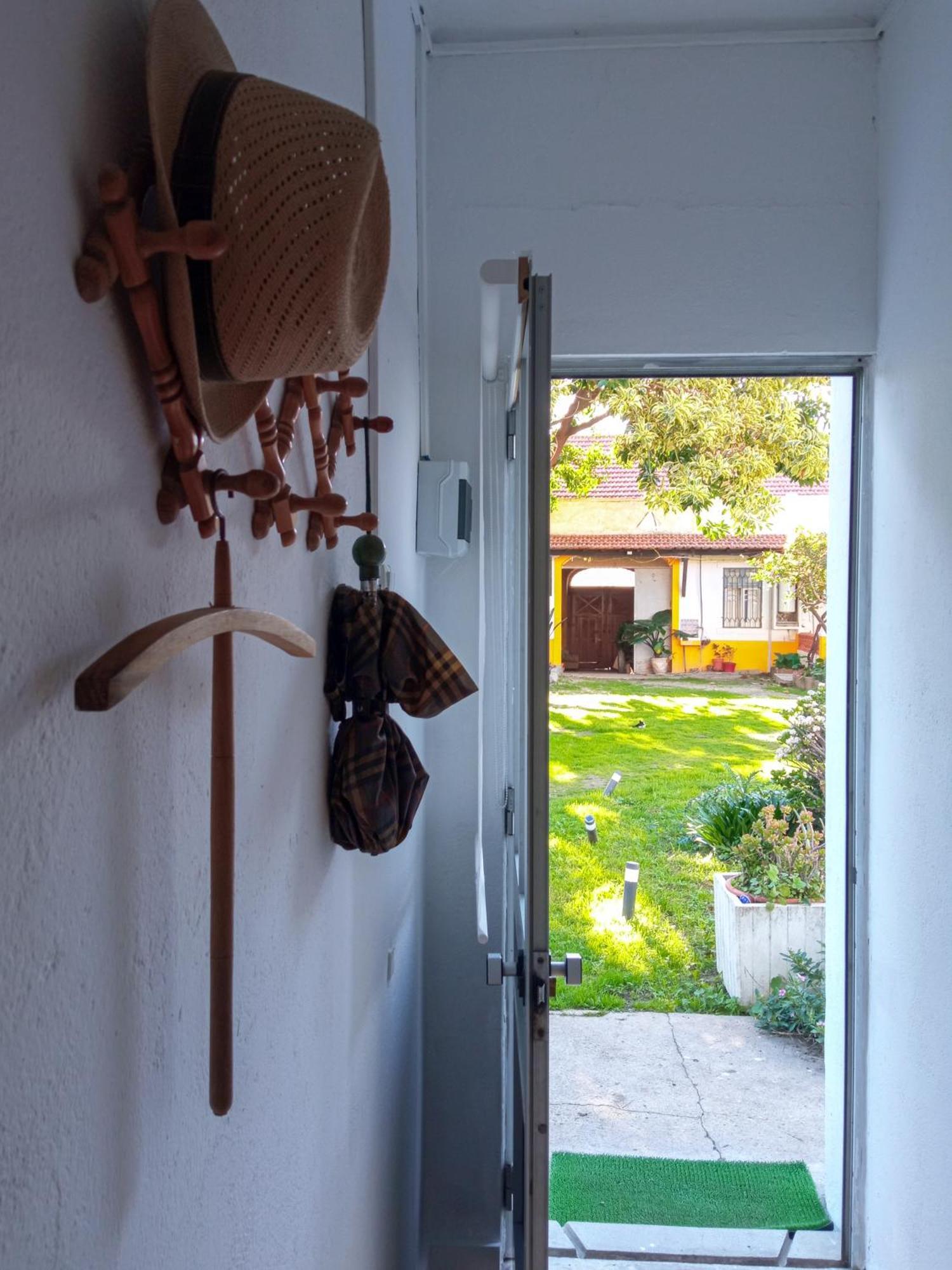 Homestay Garden - With Garden View